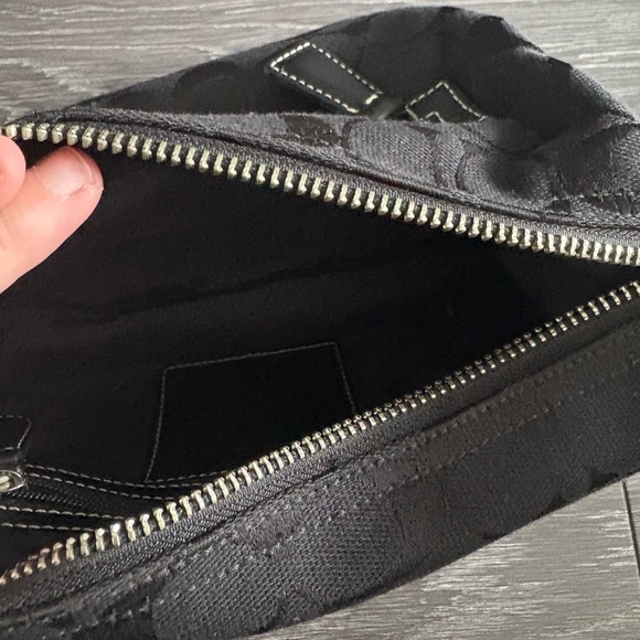 COACH Purse- Y2K 6044 - Picture 3 of 4